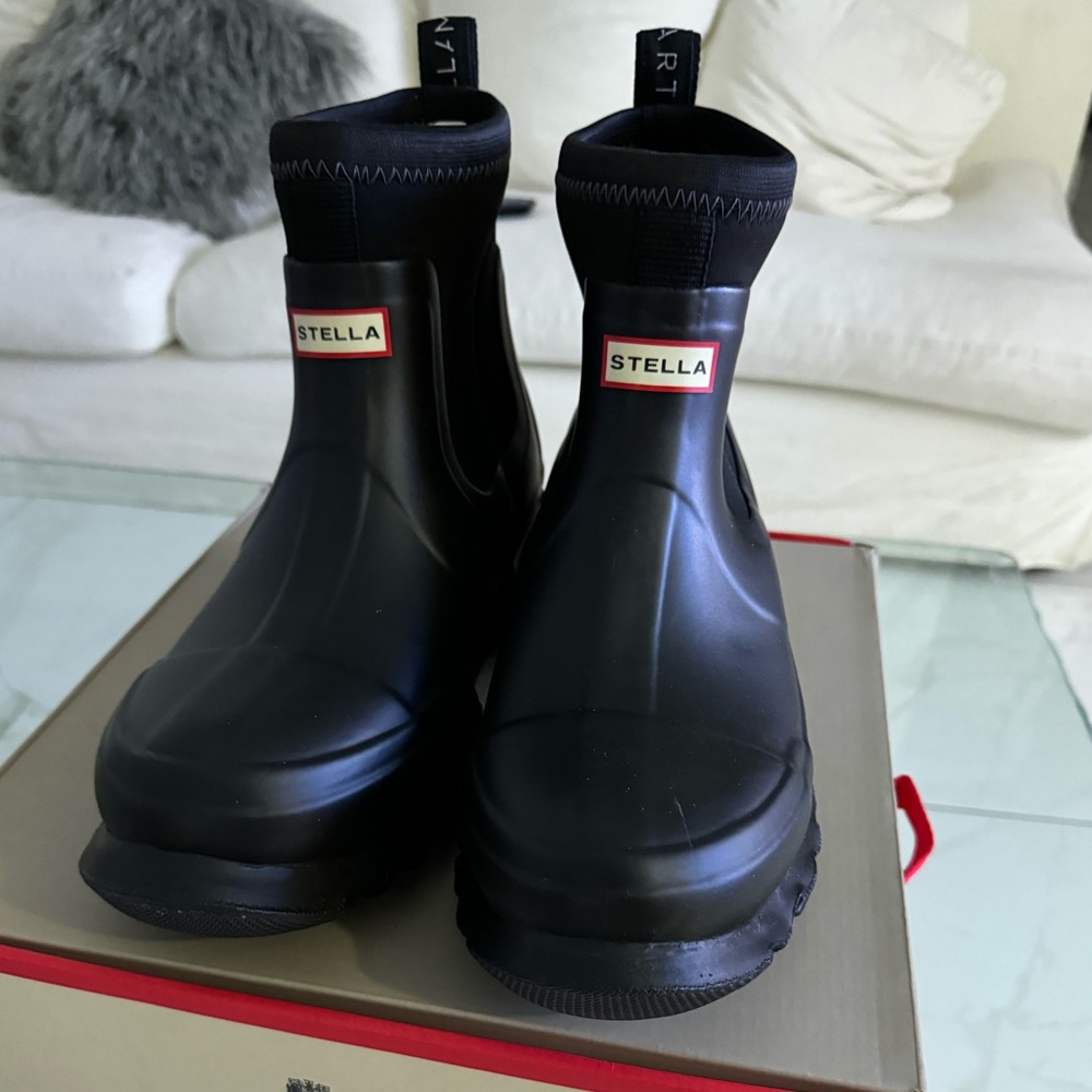 Stella x Hunter boots. Unisex